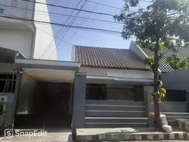 Dijual/disewakan rumah di Kutisari Indah Utara