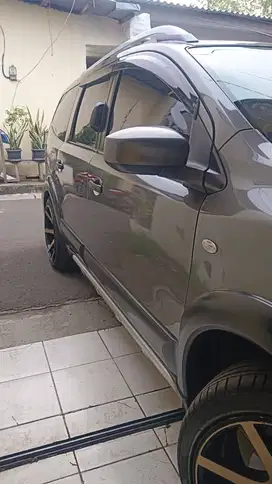 Nisan Grand Livina xgear 1.5 L11 7 seater