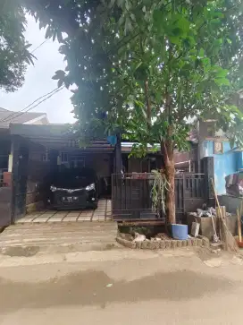 Rumah 2 lantai hoek BU nego semi furnish