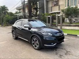 Cash - HRV Prestige 1.8 matic sunroof panoramic 2015 Hitam || 2016