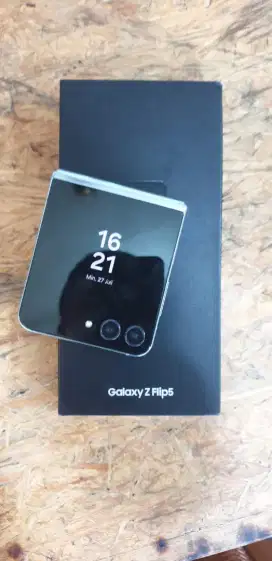 Samsung z flip 5 8/256gb