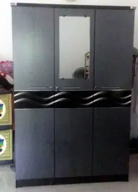 Lemari Pakaian 3 Pintu Kaca Luar NAD-3199 KL