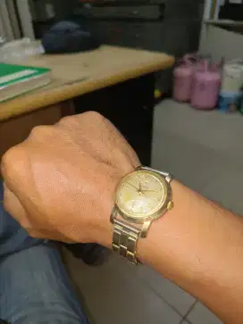 Jam tangan eterna