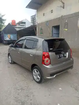 Kia Picanto 2010 Bensin