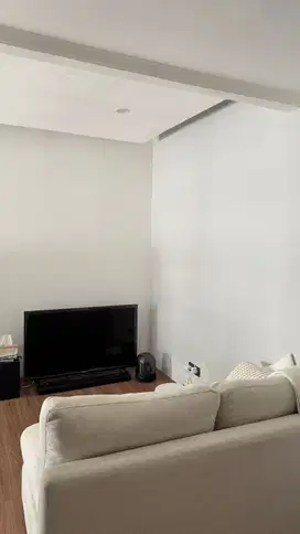 Disewakan Apartemen Sudirman Park 2 Bedroom Baru Renovasi