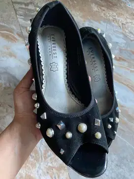 Sepatu everbest