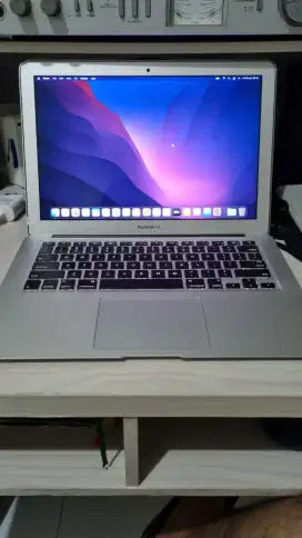 Macbook Air 2017 13 inch A1466 Core i5 8 / 128 Gb Proc 1.8 Ghz