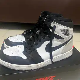 Air Jordan 1 High (second) size 44