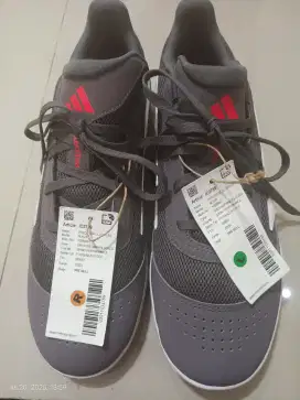 sepatu adidas predator club