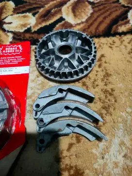 Kampas Ganda Kampas Rem Belakang Rumah Roller Honda Beat Scoopy ESP FI