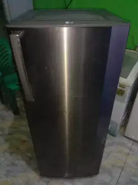 Dijual cepat freezer kulkas