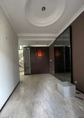 Rumah Dijual Darmo Hill Strategis