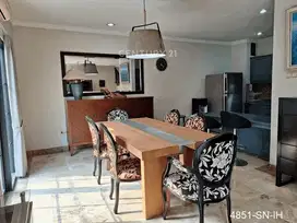 Dijual Townhouse Bagus Strategis Di Kemang Utara