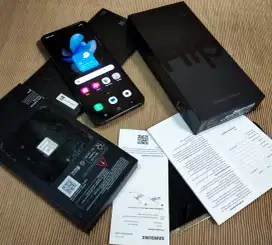 Samsung Z flip 4 ram 8+8/256GB mulus nominus