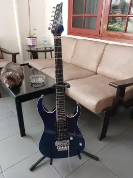 Gitar listrik ibanez premium blue