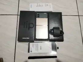 Samsung z flip 4 memori 256