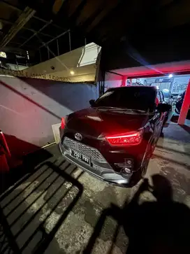 Toyota Raize GR Sport 1.0 Turbo 2022 (one tone) hitam