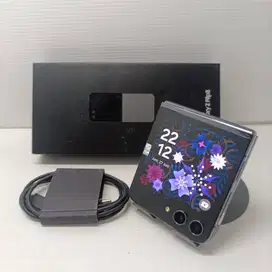 LIKE NEW 99% MULUS BANGET SAMSUNG GALAXY Z FLIP 5 256 GRAPHITE