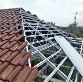 Pasang galvalum dan plafon