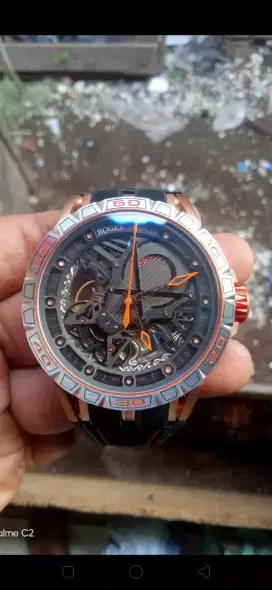 JAM TANGAN PRIA ROGER DUBUIS