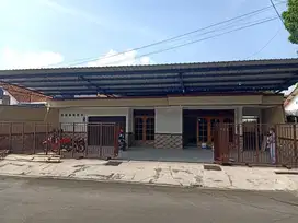 RUMAH / KANTOR  DI JL MENOREH GAJAH MUNGKUR  SAMPANGAN SEMARANG