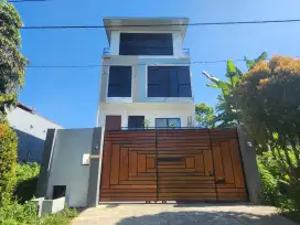 Rumah 4 Lantai View Gunung Merbabu