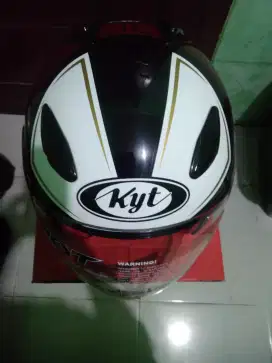 Helm half face ukuran M