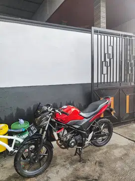 Di jual cepat BU CB 150r 2014