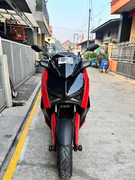 XMAX Connected ABS TCS