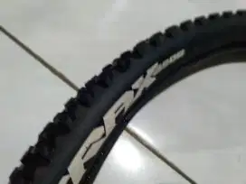 Ban sepeda uk 27x2.10