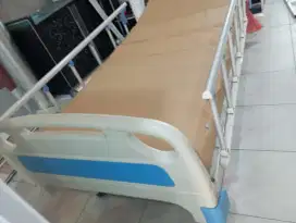 Tempat tidur pasien elektronik dan Remote