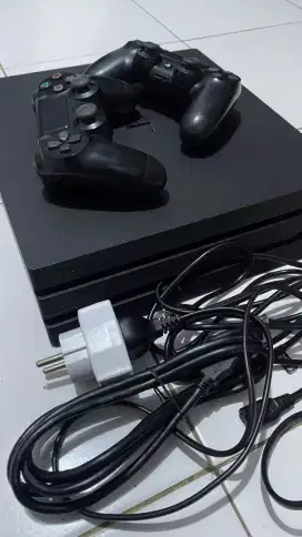 PS 4 Pro Seri 72 Original