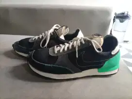 Sepatu Nike N.354