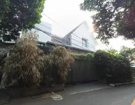 Rumah Mewah Hoek Di Jl Taman Radio Dalam Kebayoran Baru Jakarta Selata