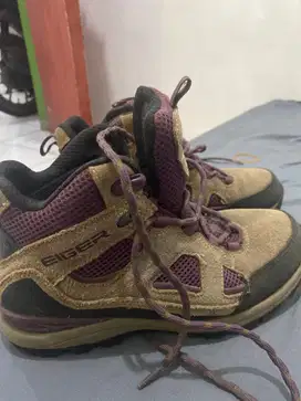 sepatu eiger ws x tyranno size 37