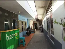 Rumah dijual+kostan 5pintu 220m²(1.2M)akses motor Tegalsari Surabaya