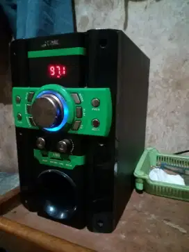 GMC audio speaker( blm bluetooth)