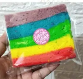 Jual berbagai macam kue dan jajan pasar