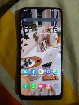 Dijual cepat hp samsung A20