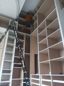 Lemari pakaian hpl