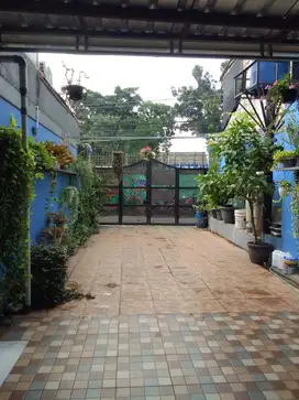 Harga dibawah pasar,rumah bagus Pasar Minggu,luas T 216m harga 2.35 M