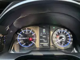 Kijang Innova tipe V 2021, low KM
