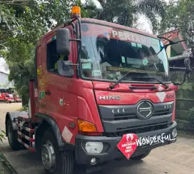 Hino Lohan 500 Traktor Head Trailer  FG 235 TH Merah Turbo Bio Solar