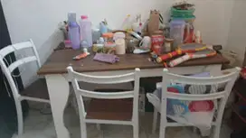 Dijual meja makan kayu 4 kursi