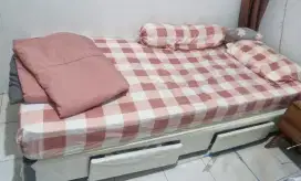 SPRING BED ZINUS LIKE NEW BERSIH + DIPAN LACI