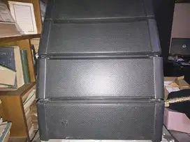 Sepasang Line Array System TOA HX 5B