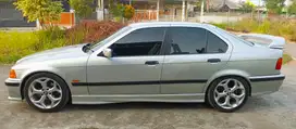 BMW 318i 1997 Bensin