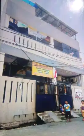 Dijual Rumah Semi Kos-Kosan Siap Huni & Investasi Menguntungkan!