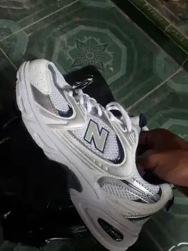 Sepatu new balance 530
