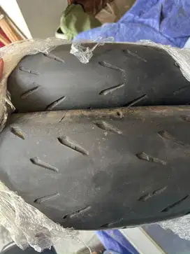 Ban Moge Michelin Power RS R17 120/70 & 160/60
